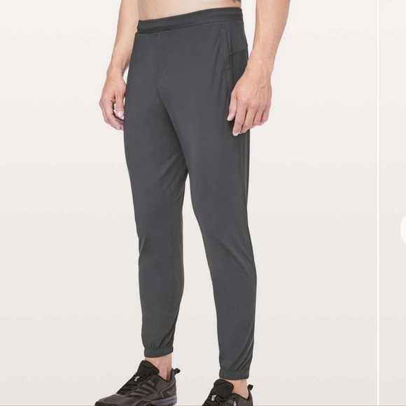 Lululemon Surge Jogger In Obsidian Small 29" Inseam Pockets Ankle Zip Reflective - Picture 8 of 11